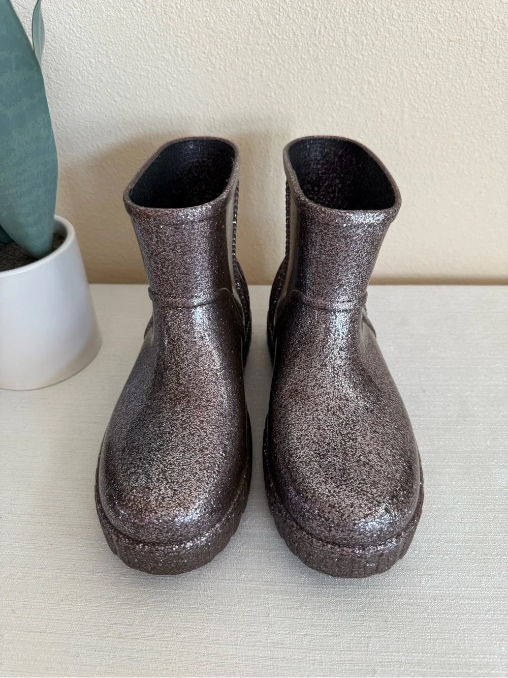 UGG Mauve Sparkle Glitter Ankle Rain Boots